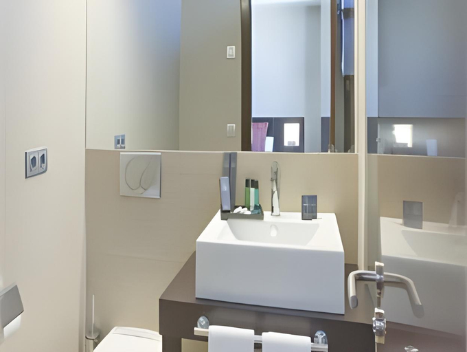 Bathroom 4, Sercotel Aura Algeciras, Cádiz