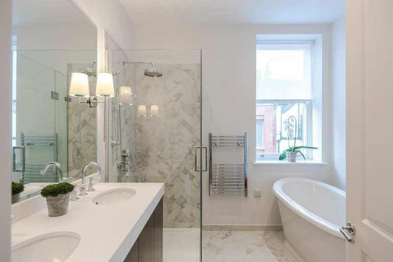 Bathroom 4, Buckingham & Lloyds Knightsbridge, London
