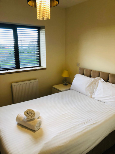 Bedroom 2, Canons Court Mews, Gloucestershire