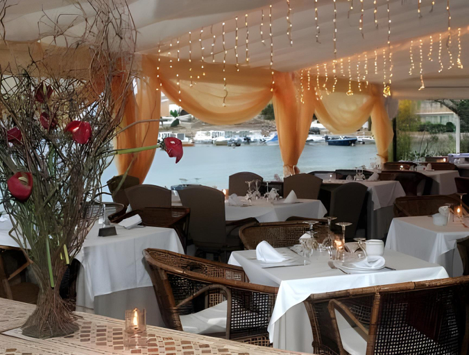 Food & Drinks 5, Hostal Talamanca, Baleares