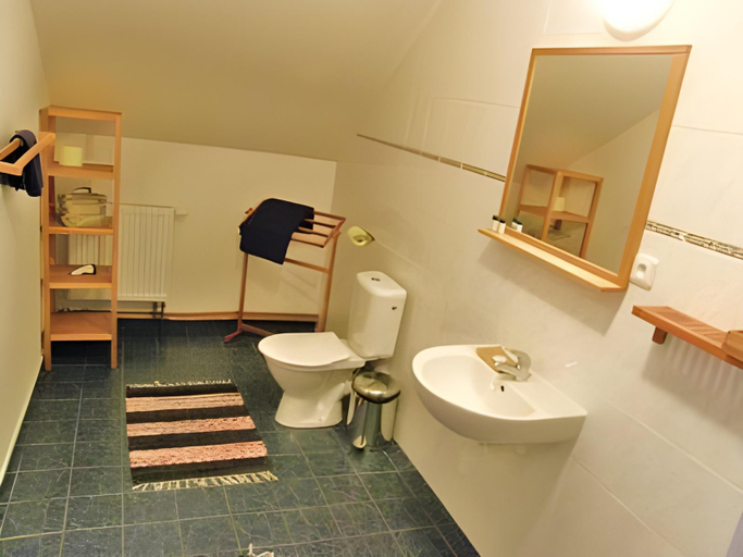Bathroom 4, Resort Malevil, Česká Lípa