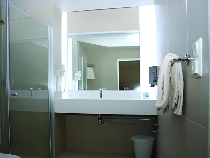 Bathroom 3, Sørmarka Konferansehotell, Ski