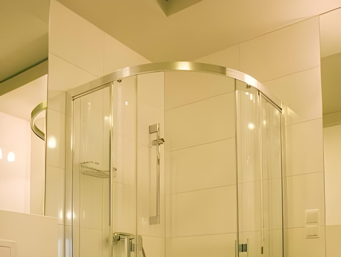 Bathroom 2, Hotel Pod Debem, Tarnów City
