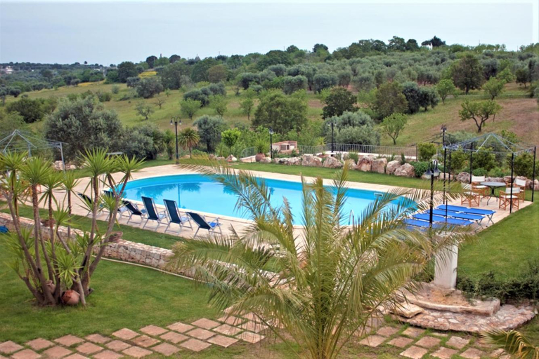 3, Trulli Fogliarella, Brindisi