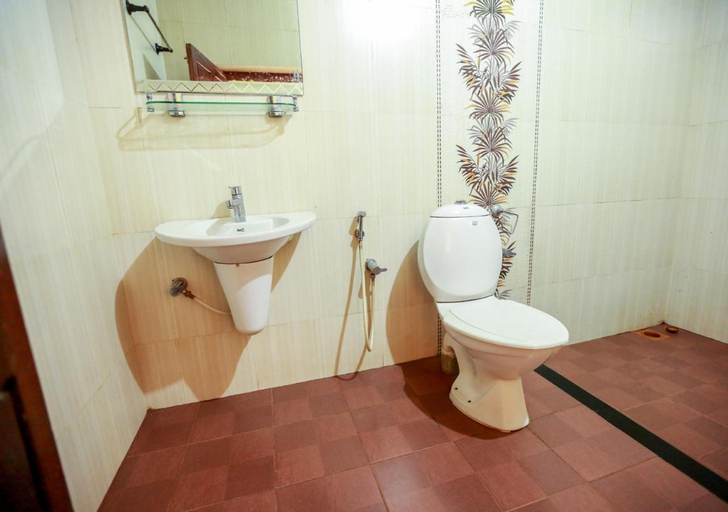 Bathroom, Chandragiri Bungalow, Wayanad
