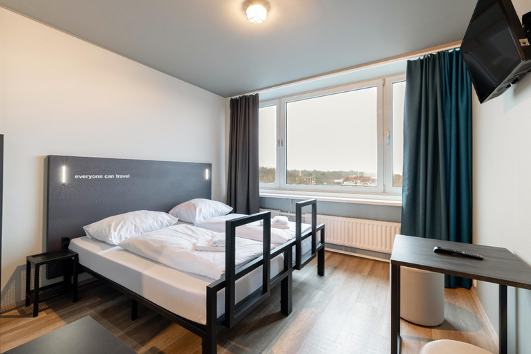 Bedroom 2, a&o Hamburg Hammer Kirche, Hamburg