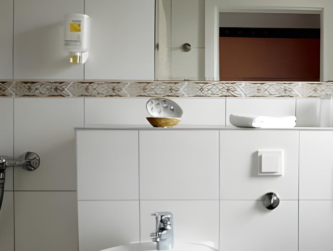 Bathroom 3, Cellino Hotel Prieros, Dahme-Spreewald