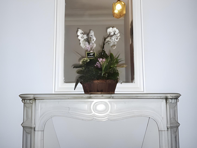 Others 3, Hotel du Brabant, Paris