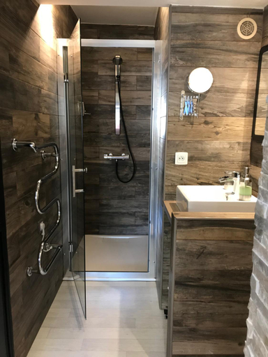 Bathroom 21