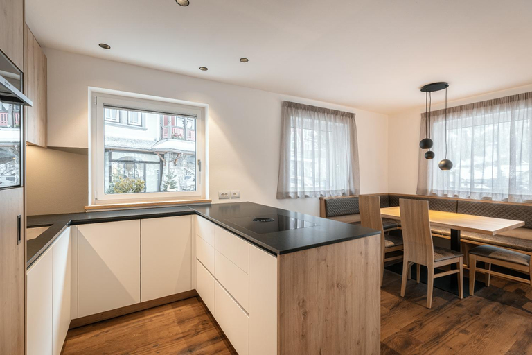 Others 5, Alpenrose Alpine Living, Bolzano