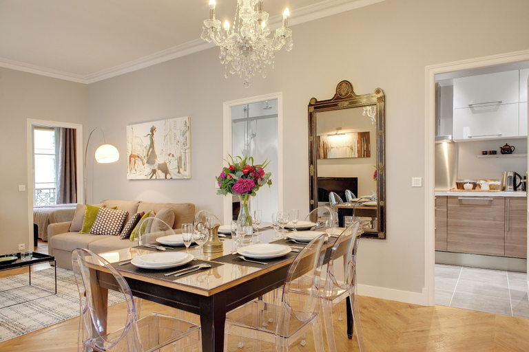 Others 5, Paris Blanc Manteau Residence, Paris
