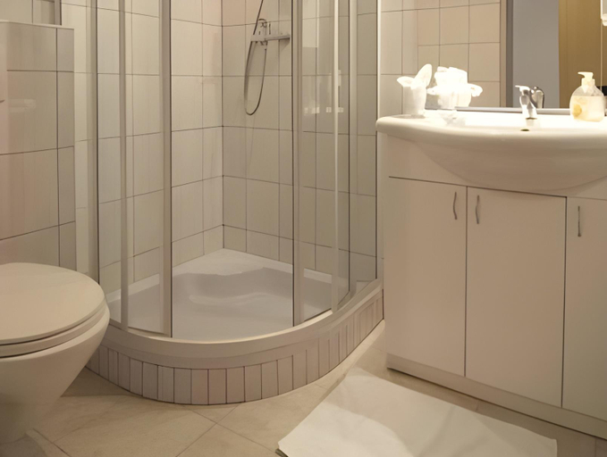 Bathroom 5, Hotel Talhof Garni&more in Wangle bei Reutte, Reutte
