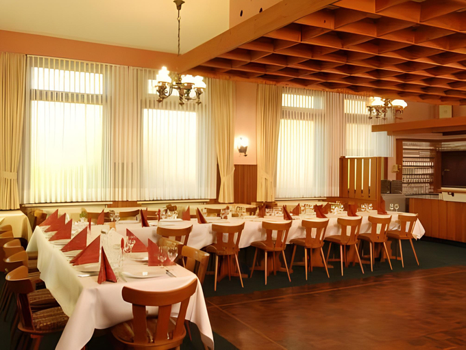 Others 3, Hotel Munchner Lowenbrau, Cuxhaven