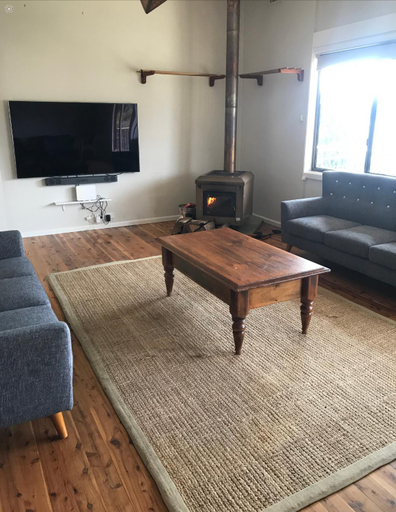 Others 3, 3 Bedroom Lakeview Cottage with Drying/Bike Room, Snowy River