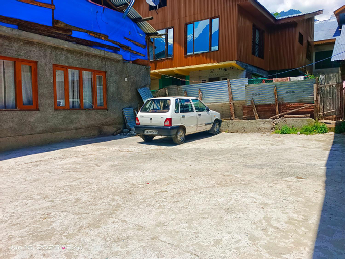 Green Street, Anantnag