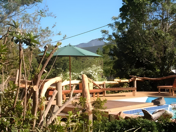 Others 5, At the Woods Guest House, Cacadu