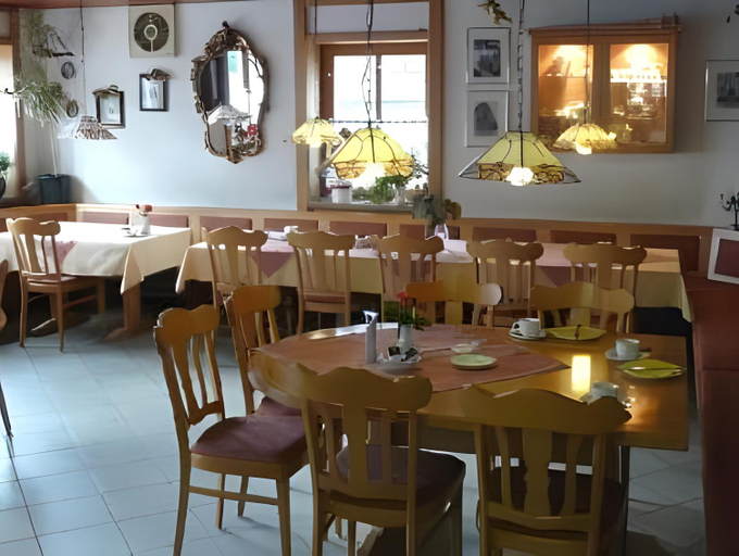 Food & Drinks, Hotel Garni und Apartments Zur Krone, Roth