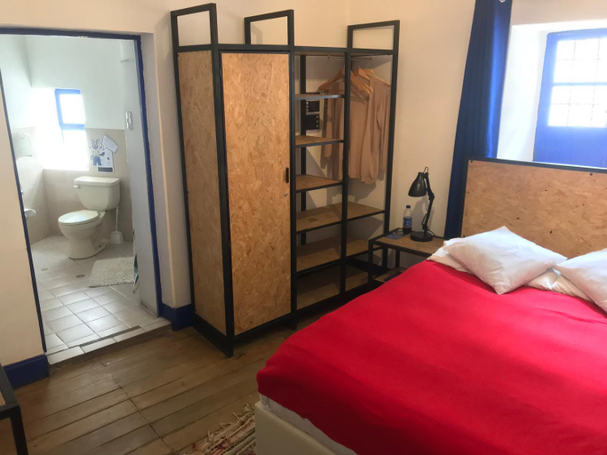 Shower, Saqray Hostel, Cusco