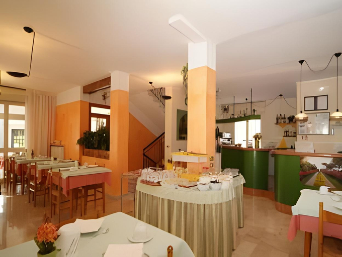 Food & Drinks 3, Hotel Marolda, Brescia