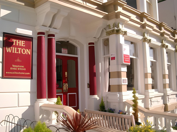 Others 4, The Wilton, Conwy