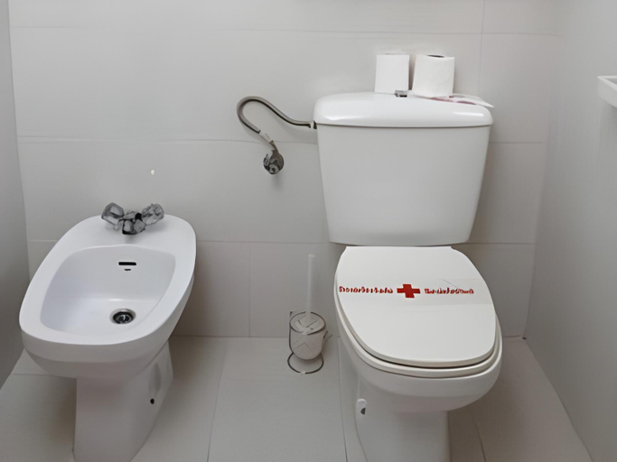Bathroom 3, Apartamentos Los Arcos, Baleares