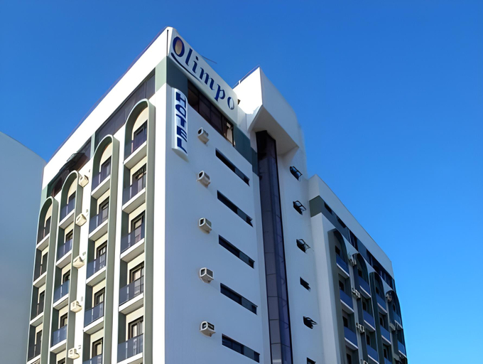 Exterior & Views 26