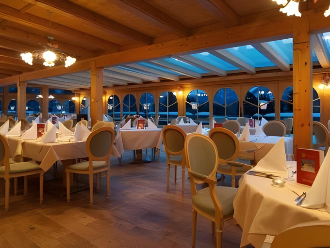 Food & Drinks 5, Wellness Aparthotel "Lechlife" incl Aussen und Innenpool - 400m zum LIFT, Reutte