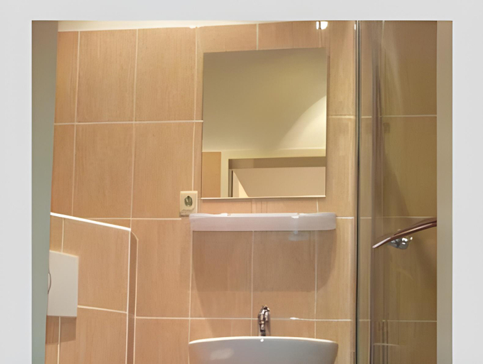 Bathroom 3, City Residence Hotel Frankfurt-Oder Bahnhof, Frankfurt (Oder)
