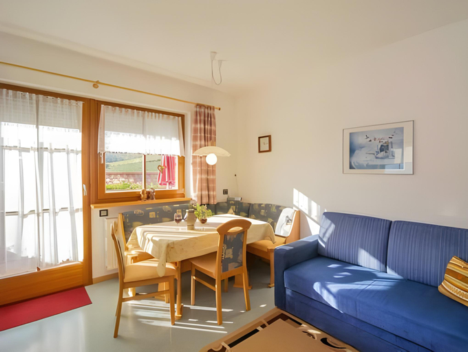Interior view 2, Ferienwohnungen Lanserhof, Bolzano
