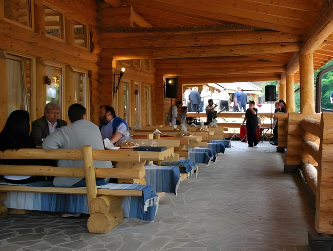 Food & Drinks 5, SUIOR RESORT, Baia Sprie
