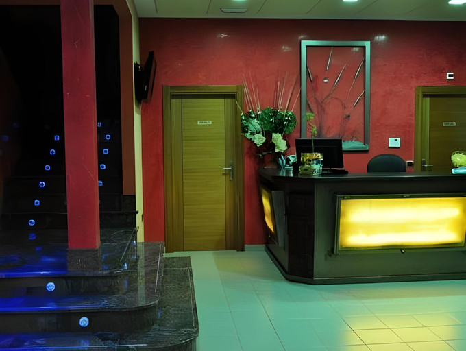 Others 5, Hotel Moya, Cuenca