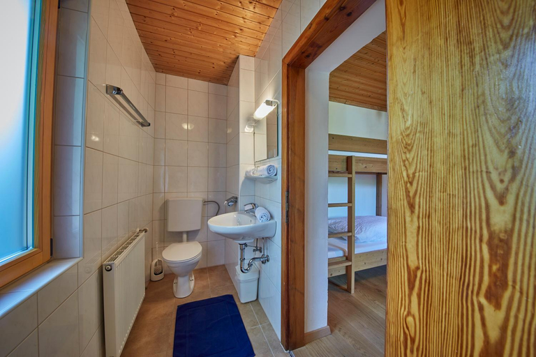 Bathroom 3, Sportpension Enzian, Zell am See