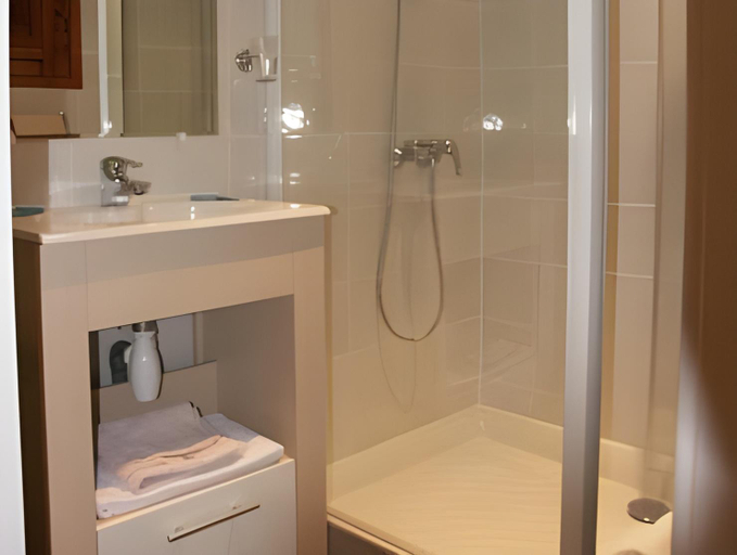 Bathroom 3, Hotel Schtak, Alpes-Maritimes