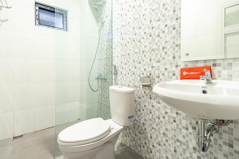 Bathroom 4