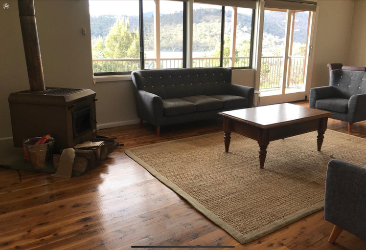 Others 4, 3 Bedroom Lakeview Cottage with Drying/Bike Room, Snowy River