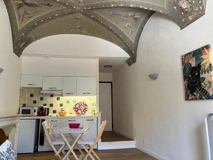 Others 4, Studios - Menton Old Town - near the beach and shops, Alpes-Maritimes