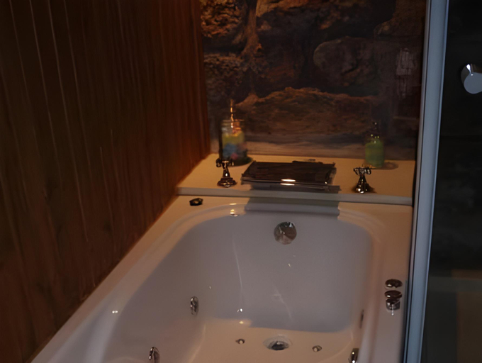 Bathroom 5, Posada La Torre de La Quintana, Cantabria