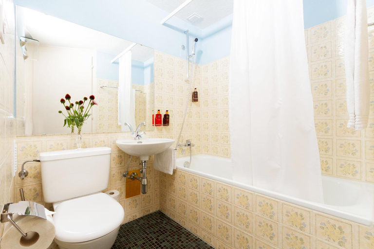 Bathroom 3