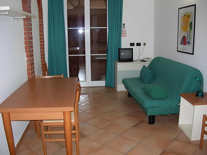 Others 4, Residence Pian Dei Boschi, Savona