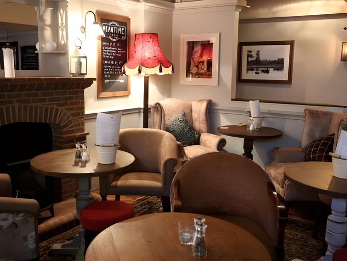Food & Drinks 4, The Dukes Head Hotel, London