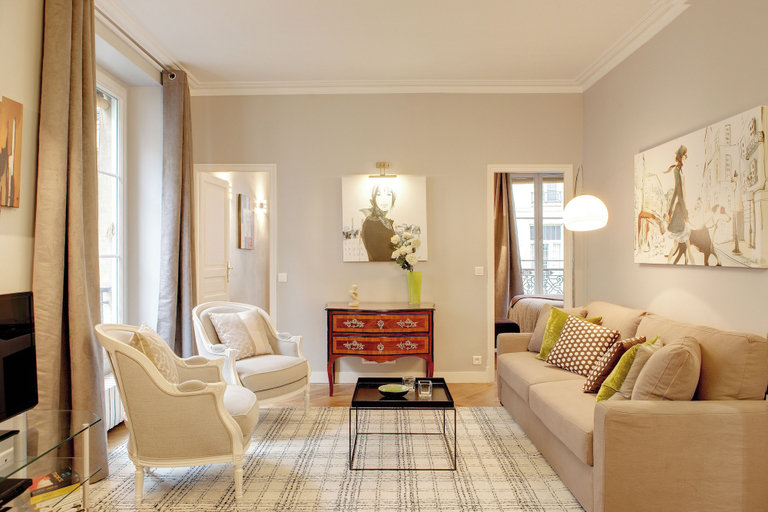 Others 3, Paris Blanc Manteau Residence, Paris