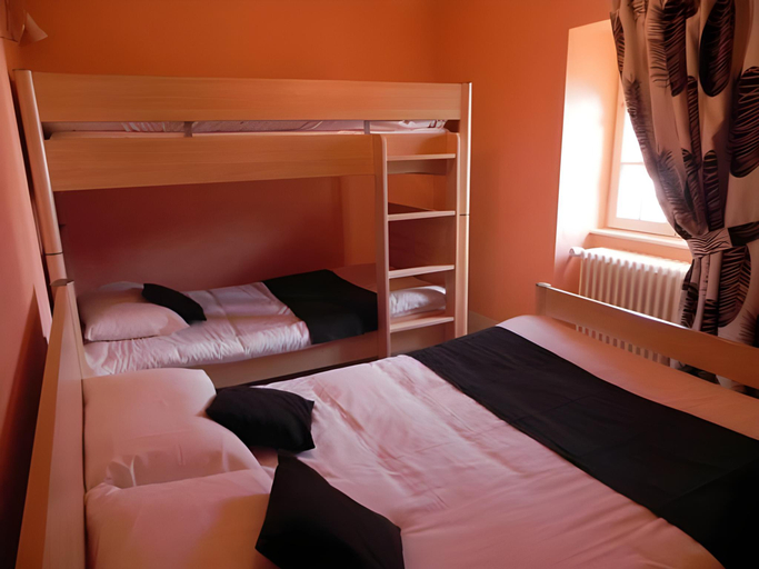 Bedroom 2, Hotel - Restaurant Les 3 Piliers, Vendée