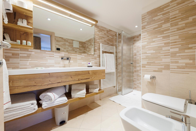 Bathroom 5, Hotel San Rocco, Sondrio