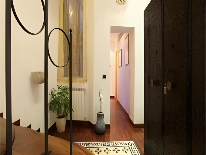 Others 5, Palazzo Del Duca - Piazza Navona Guest House, Rome