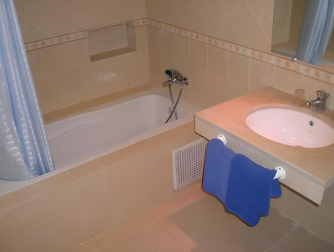 Bathroom 3, Les Palmiers Hotel, Monastir