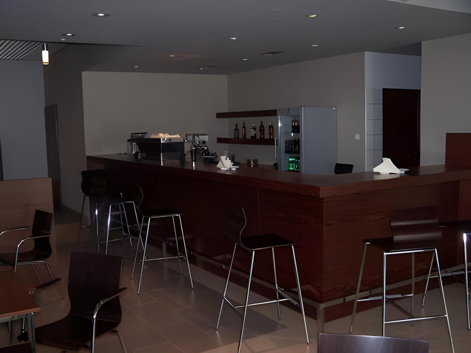 Food & Drinks 5, Hotel Kolna - darmowy parking, basen w cenie, Kraków City