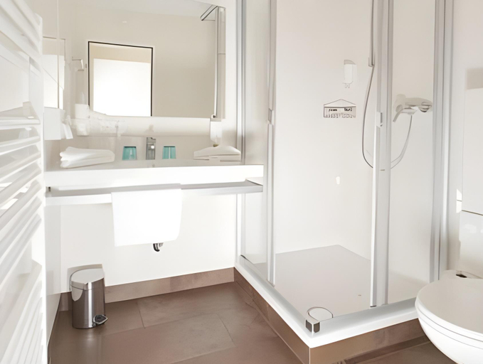 Bathroom 2, Haus Central, Liezen