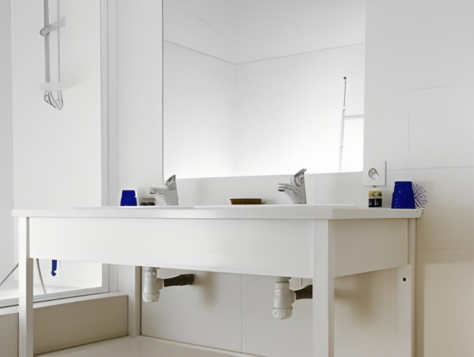 Bathroom 2, Residence Les Sources, Bouches-du-Rhône