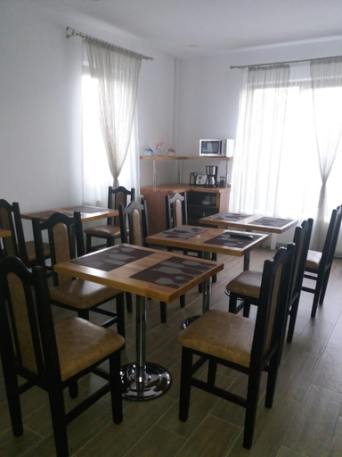Food & Drinks, MIRANA-Marginimea Sibiului, Cristian