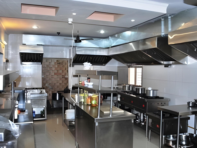 Food & Drinks 3, East Lite Hotel, Bareilly